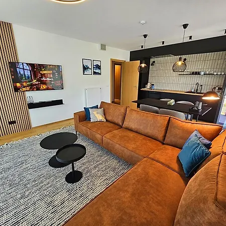 Lägenhet Deluxe S Terasou 3 Ski&bike By Alkatravel *